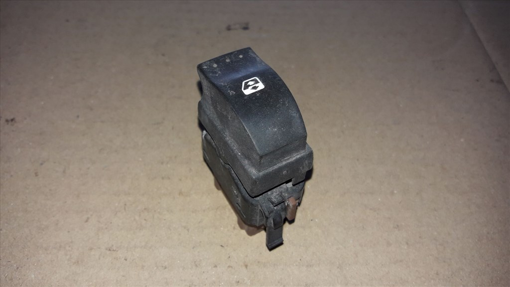 Renault Trafic Ablakemelõ Kapcsoló 26488 1. kép