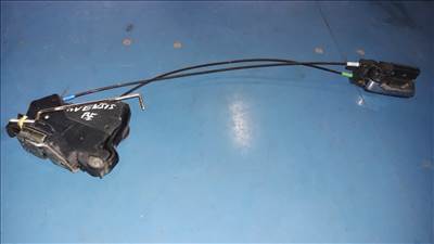 Toyota Avensis Bal Első Ajtó Zárszerkezet  Központizár Motor