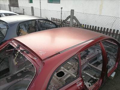 Mazda 6 kombi utastértető