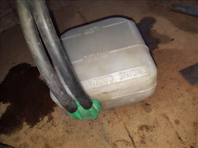 Suzuki Swift II 92-03 Kiegyenlítő Tartály