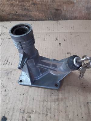 Volkswagen Polo I 75-81 Gyújtáskapcsoló 861 905 851 A