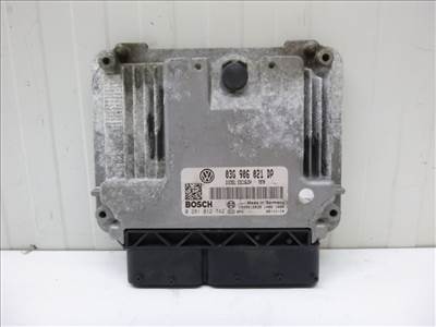 Volkswagen Passat VII (3C) motorvezérlő 03G906021DP 0281012742