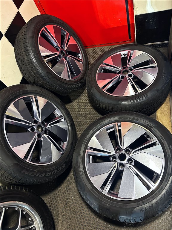  5x112 GYARI 19”téli PIRELLI R19 SKODA,VW,Audi,SEAT 19 1. kép