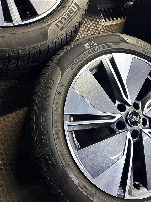  5x112 GYARI 19”téli PIRELLI R19 SKODA,VW,Audi,SEAT 19 6. kép