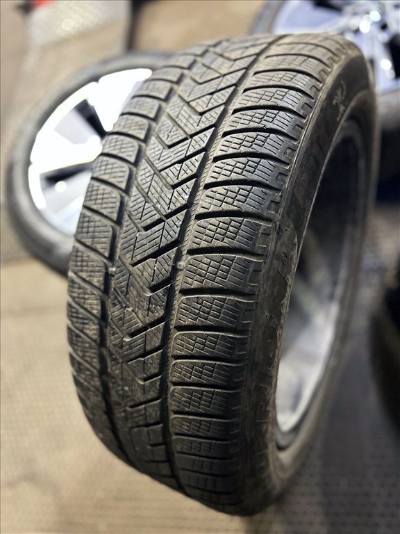  5x112 GYARI 19”téli PIRELLI R19 SKODA,VW,Audi,SEAT 19 11. kép