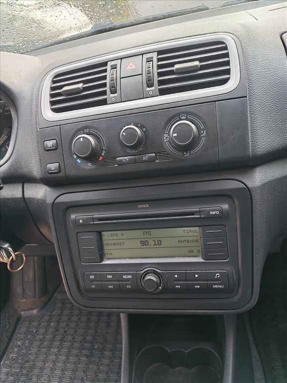 Skoda Fabia II Combi 1.2 HTP motor BZG kóddal, 154415km-el eladó bzg1212 vwpolo9n3 5. kép