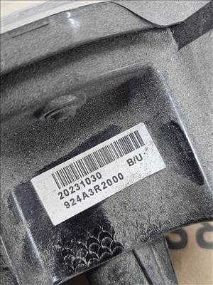 Kia Sportage (NQ5) Tolatolámpa lökhárítóba középre  924a3r2000