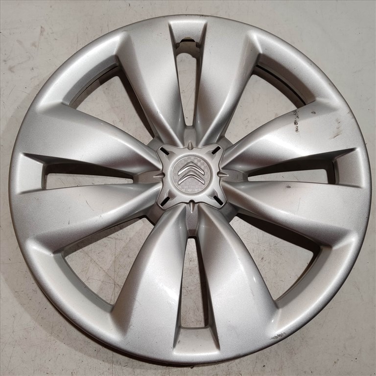 209544 Citroen C3 2010-2016 15"-os dísztárcsa (1db) a képen látható állapotban 9686524080 1. kép