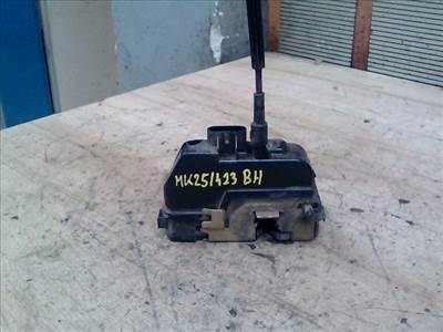 RENAULT LAGUNA 00-05 Bal hátsó ajtó zárszerkezet központi záras