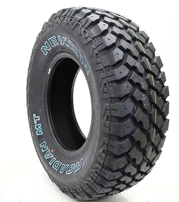 305/65 R 17 C NEXEN Roadian MT (121/118Q 12PR  M+S) 1. kép