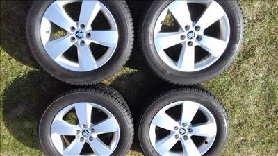  5x100 lyukosztású 6J 16" újszerű Skoda (gyári felni) alufelni 195/60 téli gumikkal
