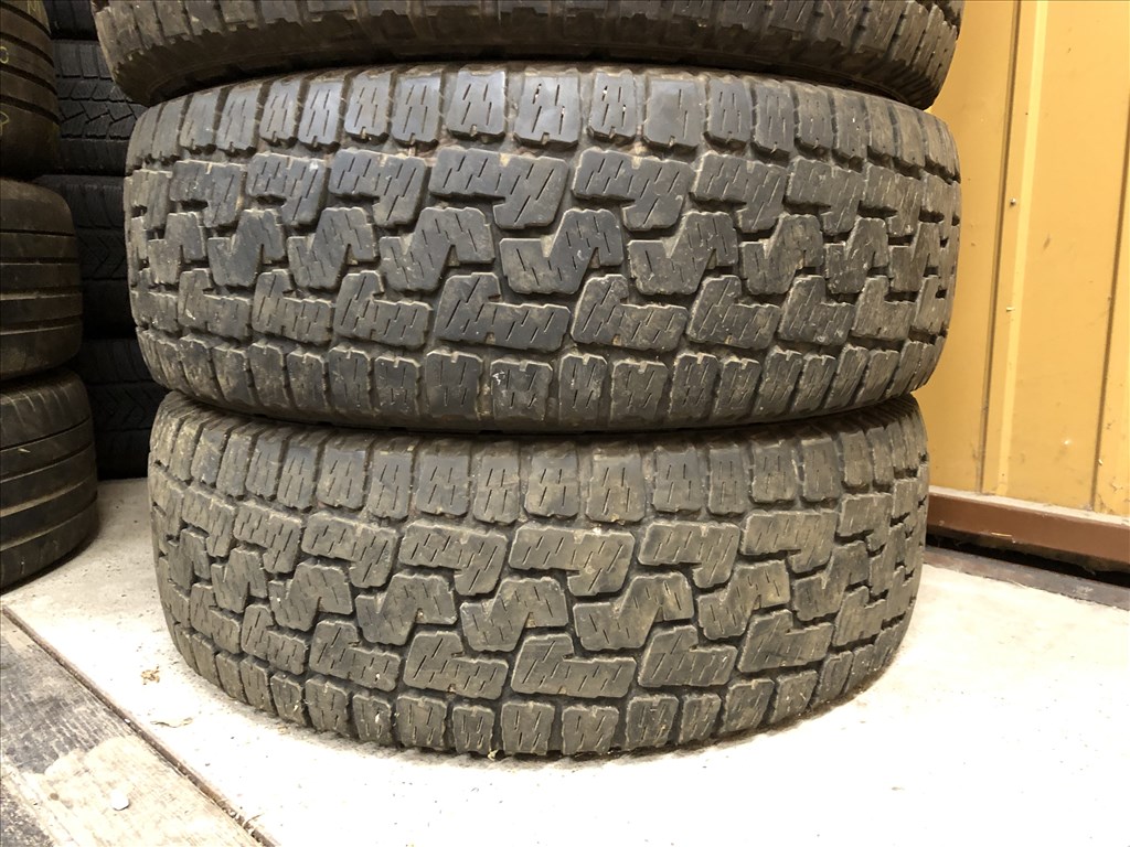 245/65/17 Pirelli All Terrain négyévszakos gumi 245 65 17 VW Amarok 3. kép