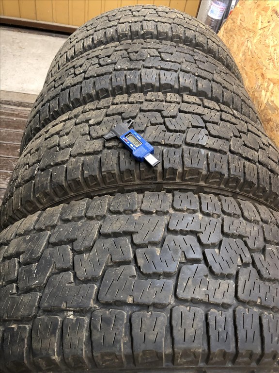 245/65/17 Pirelli All Terrain négyévszakos gumi 245 65 17 VW Amarok 9. kép