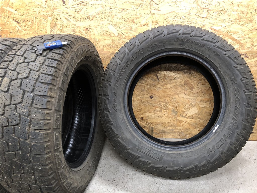 245/65/17 Pirelli All Terrain négyévszakos gumi 245 65 17 VW Amarok 11. kép