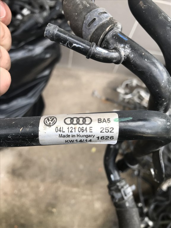 Skoda Octavia III 2,0 CR CKF - vízcső 04l121064f 2. kép