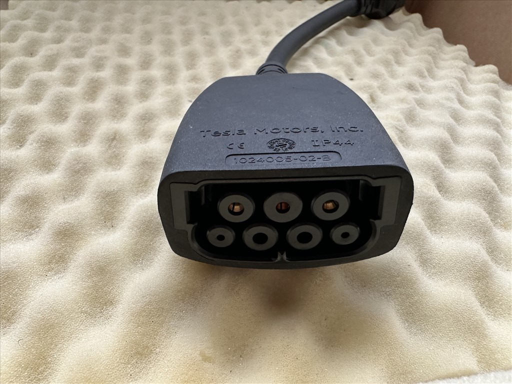Tesla UMC 1 töltőhöz való 230V adapter Tesla UMC 1 schuko adapter 5. kép