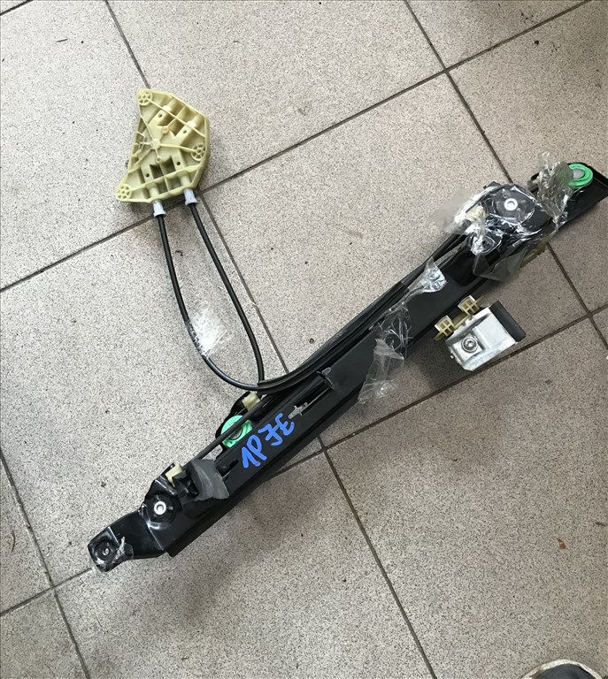 Seat León II jobb első ablakemelő szerkezet 2. kép