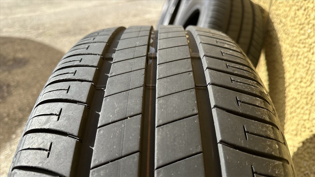 Bridgestone Ecopia EP150 205/55R16 nyári gumi szett 5. kép