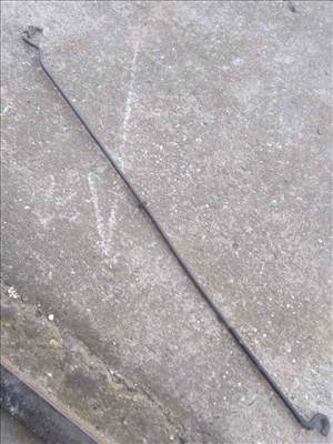 Mazda B2200 Motorháztető Kitámasztó