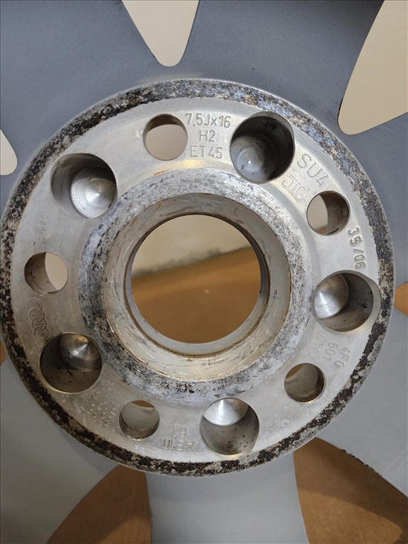 Gyári Audi A6 alufelni garnitúra,4F0601025AJ 4. kép