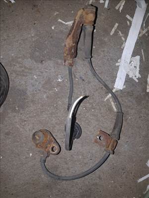 Suzuki Ignis 03-07 Jobb Első ABS Jeladó