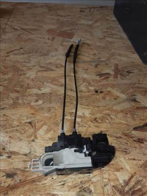 Hyundai i30 Jobb Első Ajtó Zárszerkezet  Központizár Motor