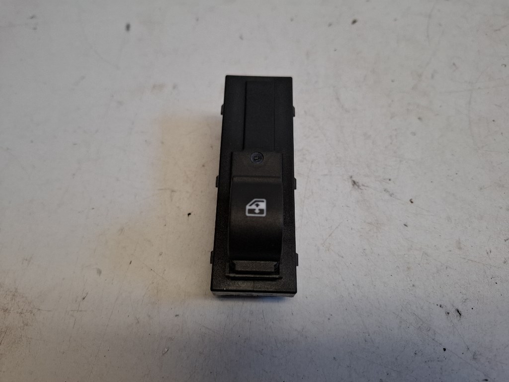 Fiat Tipo jobb hátsó ablakemelõ kapcsoló 1. kép