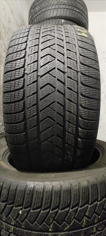  295/35 R21" újszerű Pirelli téli gumi szett 2. kép