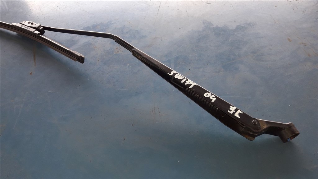 Suzuki Swift III 04-10 Jobb Elsõ Ablaktörlõ Kar 2. kép