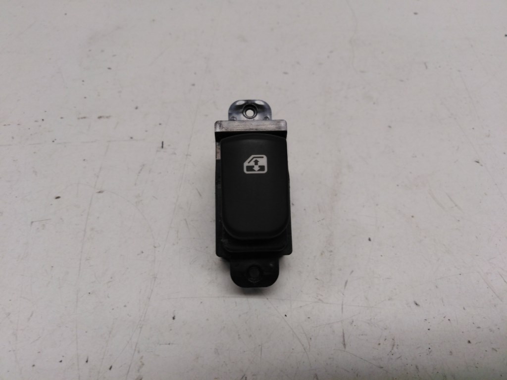 Kia Carens (UN) jobb hátsó ablakemelõ kapcsoló 935801D500 1. kép