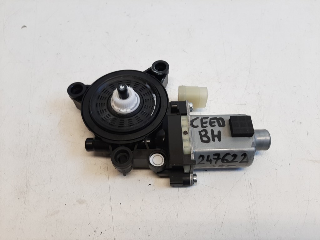 Kia Ceed (CD) bal hátsó ablakemelõ motor 83450J7000 F00S1W2280 1. kép