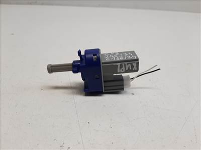 Mazda CX-3  kuplungpedál kapcsoló