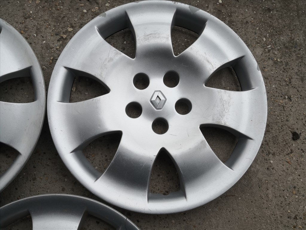 Renault 16-os gyári dísztárcsa 1. kép