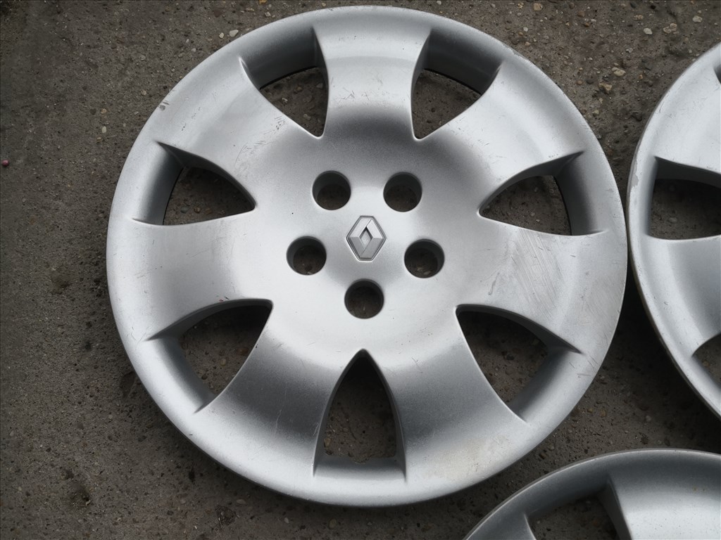 Renault 16-os gyári dísztárcsa 2. kép