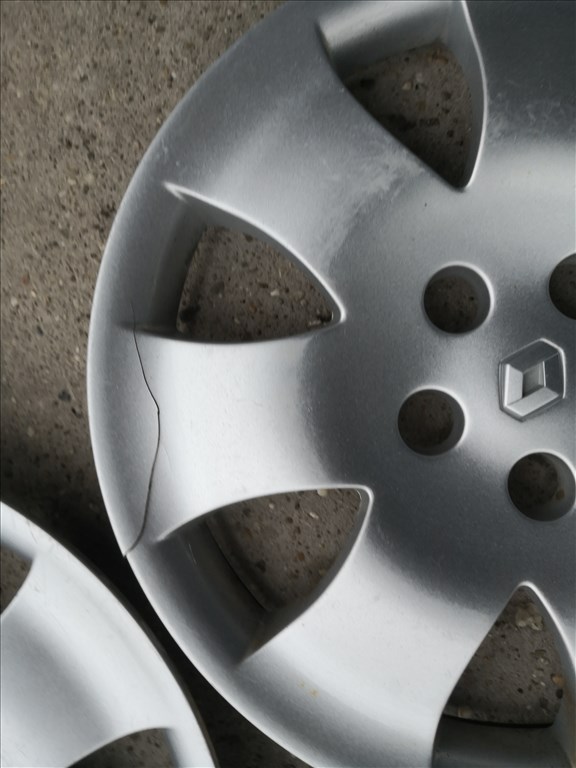 Renault 16-os gyári dísztárcsa 3. kép