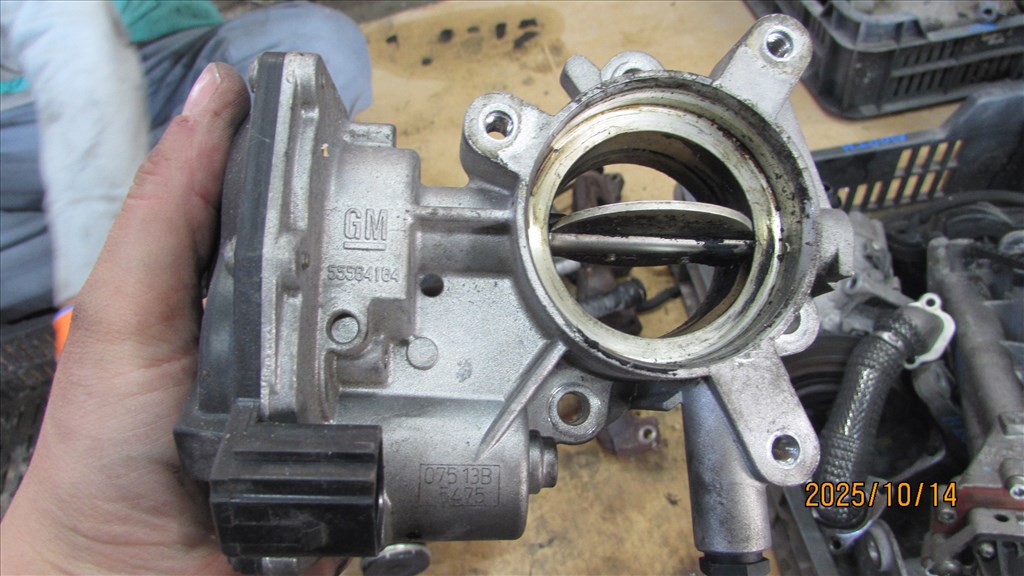 Opel Zafira C Tourer 2013 2.0D A20DTH fojtószelepház  55564164 1. kép