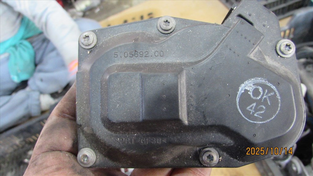 Opel Zafira C Tourer 2013 2.0D A20DTH fojtószelepház  55564164 3. kép