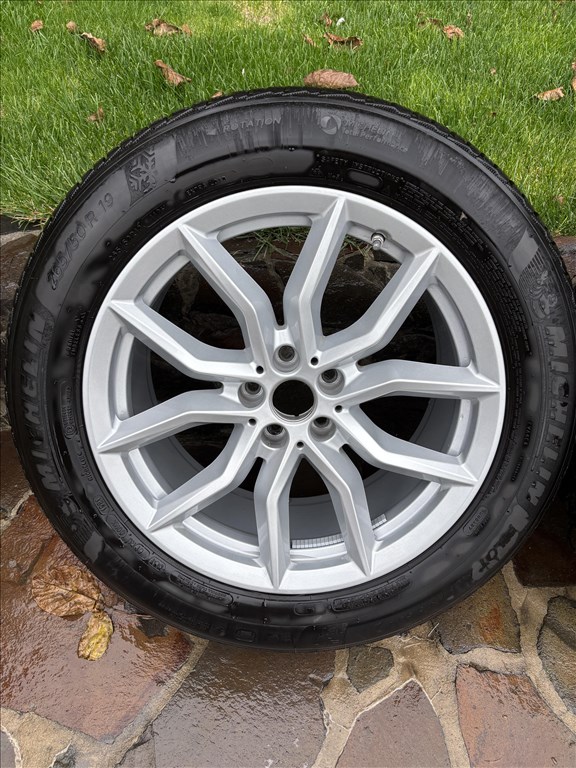  Eredeti BMW X 5-re való karc mentes felnik téli gumival eladók 2. kép