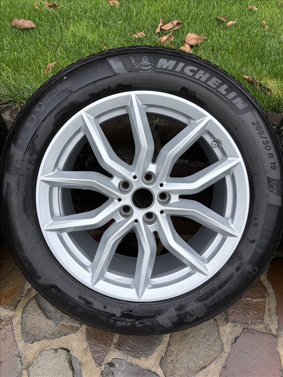  Eredeti BMW X 5-re való karc mentes felnik téli gumival eladók 3. kép