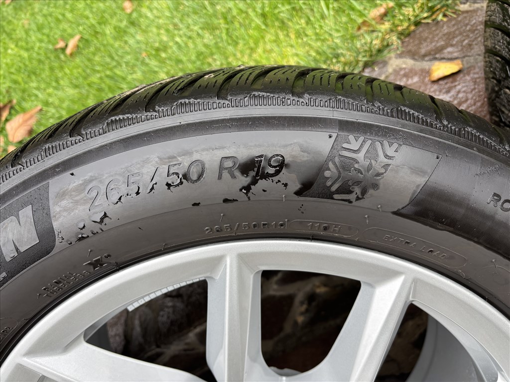  Eredeti BMW X 5-re való karc mentes felnik téli gumival eladók 6. kép