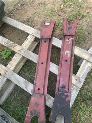 Iveco Turbo Daily 35 C15 alváz keresztmerevítő (2000-2006)