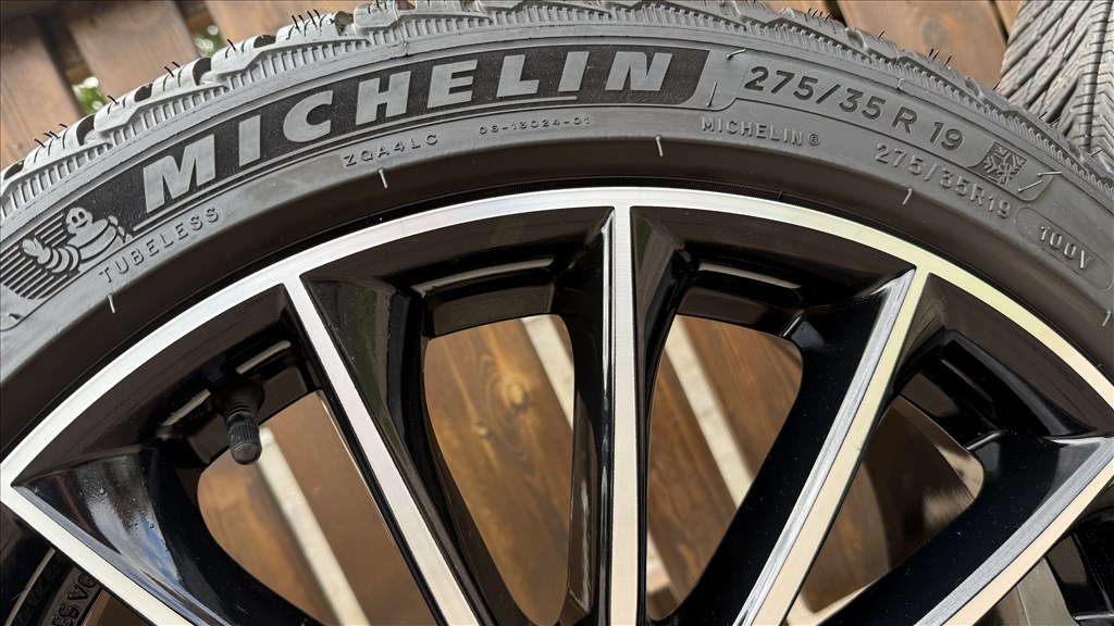 R19 5x112 lyukosztású 19" újszerű MSW OZ kétszéles alufelni 275/35 és 245/40 Michelin téli gumival 3. kép
