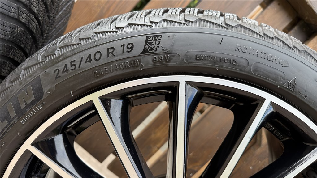 R19 5x112 lyukosztású 19" újszerű MSW OZ kétszéles alufelni 275/35 és 245/40 Michelin téli gumival 4. kép