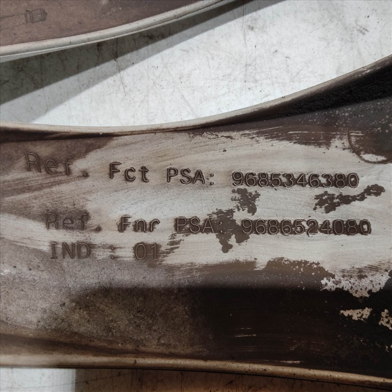 209543 Citroen C3 2010-2016 15"-os dísztárcsa (1db) a képen látható állapotban 9686524080 3. kép