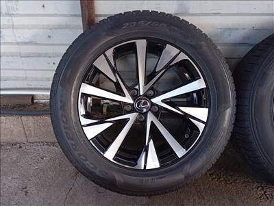  Új gyári Lexus alufelni 5x114,3 7,5x18 ET35 kf: 60,1 mm új Pirelli Scorpion Winter 235/60 R18
