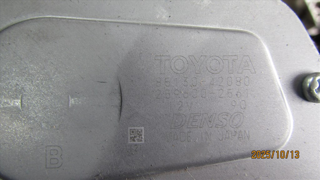 Toyota RAV4 IV. hátsó ablaktörlő motor 85130-42080 3. kép