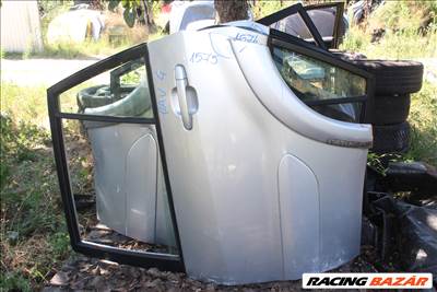 Toyota RAV4 II.  bal hátsó ajtó kompletten (1575.)