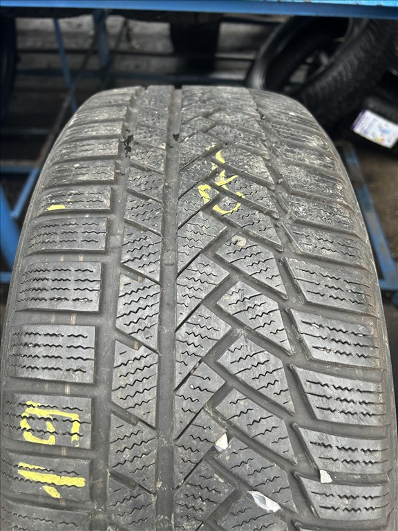 2db 235/50×19″ Continental téli gumiabroncs. (3751321) 2. kép