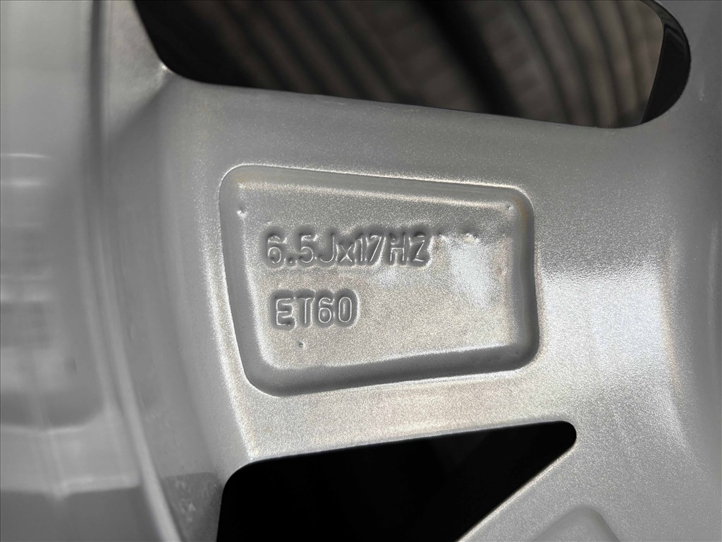 VW Crafter 17" 5x120 gyári alufelni eladó 17 coll 9. kép