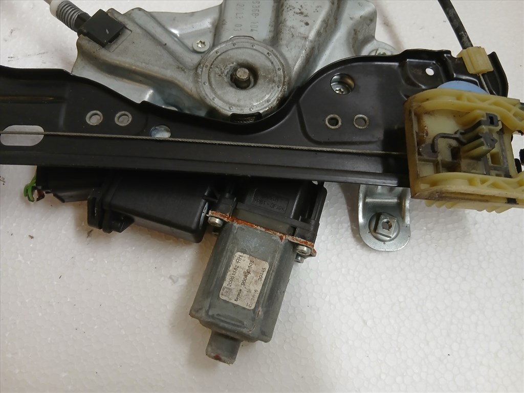 Opel Astra J 2009-2015 jobb első Ablakemelő Szerkezet Elektromos 915368104 2. kép